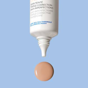 3337875909280_Effaclar-Duo-Unifiant_light_04_La-Roche-Posay